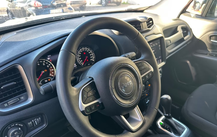 Jeep Renegade 1.5 Turbo T4 MHEV Limited - immagine 2