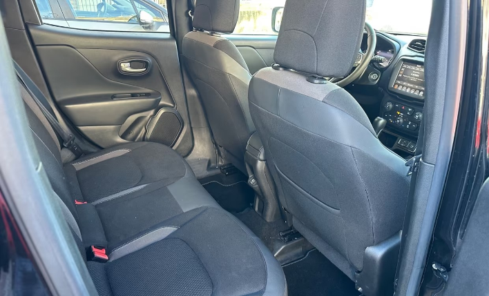 Jeep Renegade 1.5 Turbo T4 MHEV Limited - immagine 4