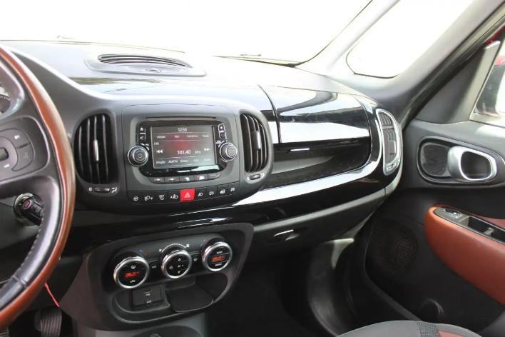Fiat 500L 1.6 Multijet 105 CV Trekking - immagine 4