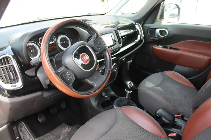 Fiat 500L 1.6 Multijet 105 CV Trekking - immagine 6