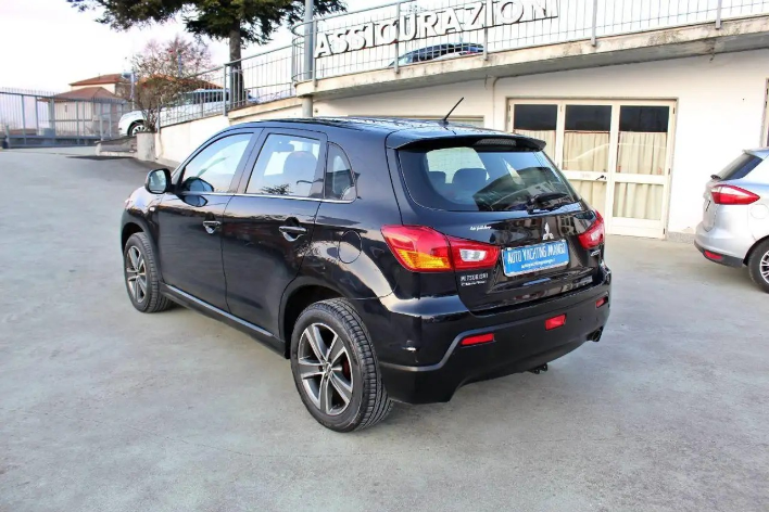 Mitsubishi ASX 1.8 DI-D 150 CV 4WD Invite - immagine 11