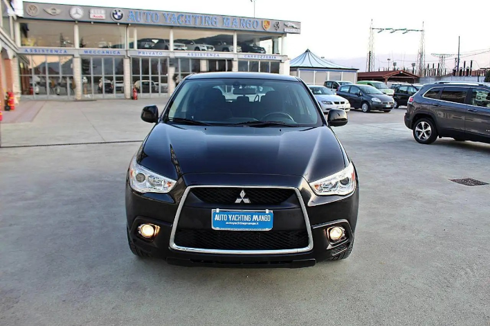 Mitsubishi ASX 1.8 DI-D 150 CV 4WD Invite - immagine 14