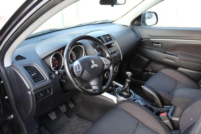 Mitsubishi ASX 1.8 DI-D 150 CV 4WD Invite - immagine 6