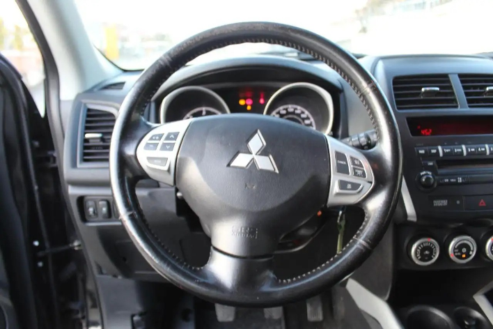 Mitsubishi ASX 1.8 DI-D 150 CV 4WD Invite - immagine 4