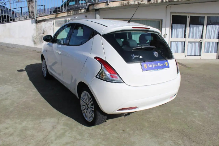 Lancia Ypsilon 1.2 69 CV 5 porte Elefantino - immagine 9