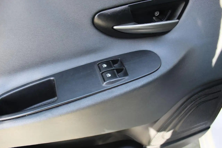 Lancia Ypsilon 1.2 69 CV 5 porte Elefantino - immagine 8