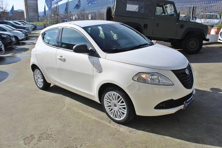 Lancia Ypsilon 1.2 69 CV 5 porte Elefantino - immagine 13