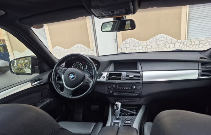 Bmw X5 xDrive40d Futura - immagine 9
