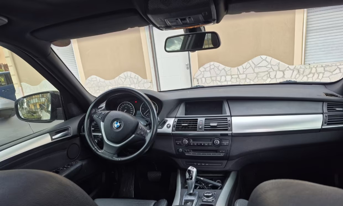 Bmw X5 xDrive40d Futura - immagine 12
