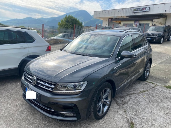"Disponibile" Volkswagen Tiguan Sport  RLine Exterior 1.6 TDI 116 CV - immagine 2