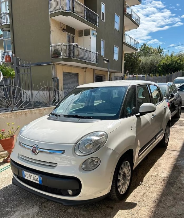 Fiat 500L 1.6 Multijet 120 CV Pop Star - immagine 1