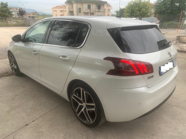 "Disponibile" Peugeot 308 5P 1.5 hdi 130 cv Allure Pack - immagine 4