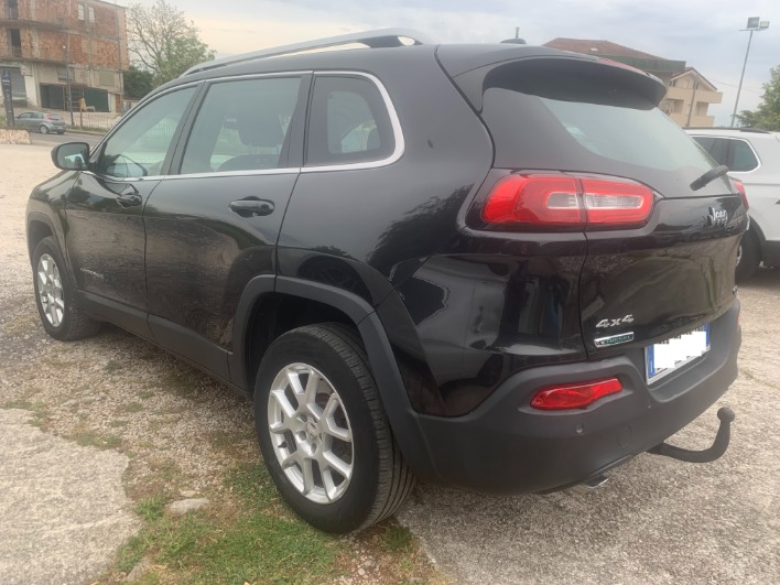 Jeep Cherokee 4x4 2.0 170 CV automatico Longitude - immagine 2