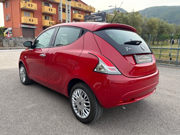 Lancia Ypsilon 1.2 Silver 69cv unico proprietario - immagine 11