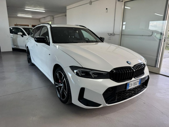 Serie 3 G21 2022 Touring 320d Touring mhev 48V xdrive MSport auto - immagine 2