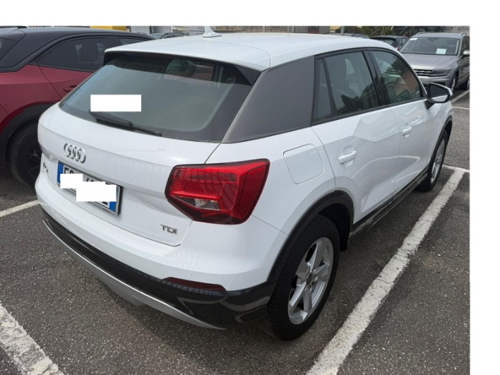 "in Arrivo" Audi Q2 1.6 TDi 116CV Business - immagine 1