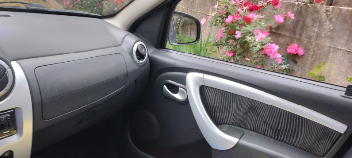 Dacia sandero gpl revisionata e tagliandata - immagine 2