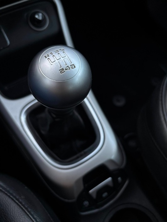 Jeep Compass LONGITUDE - immagine 24