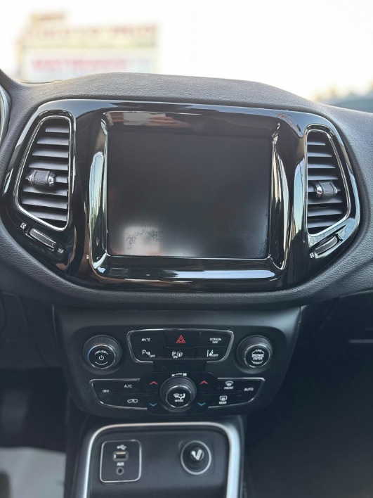 Jeep Compass LONGITUDE - immagine 26