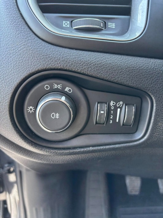 Jeep Renegade MY22 - immagine 15