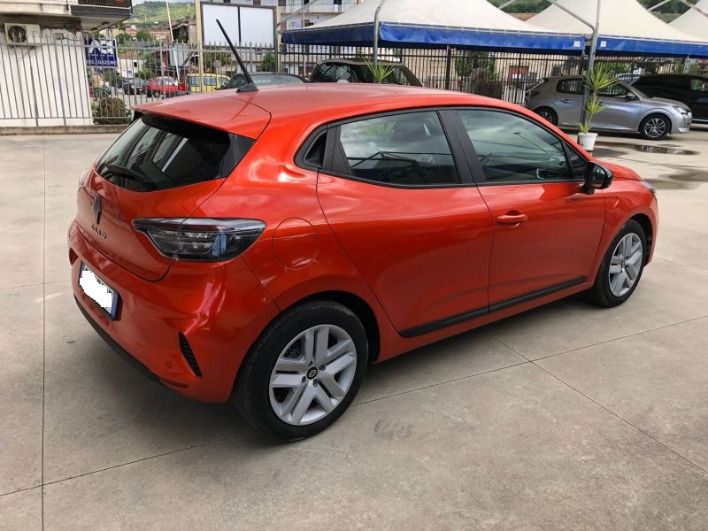 Renault Clio 1.0SCe 65cv anno 2024 - immagine 4