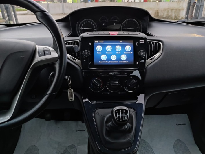 Lanci Ypsilon - immagine 6