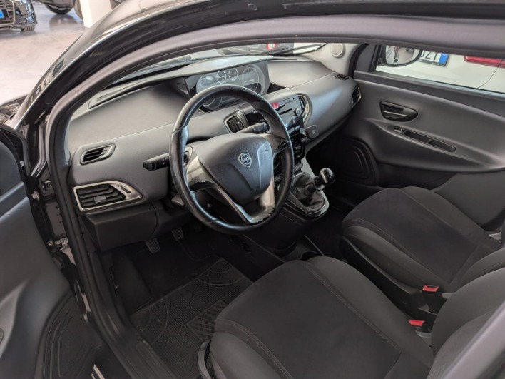 Ypsilon III 2011 1.2 8v Gold 69cv - immagine 9