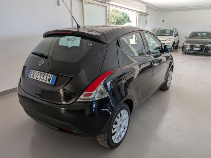Ypsilon III 2011 1.2 8v Gold 69cv - immagine 3