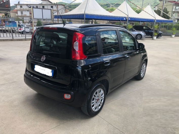 Fiat Panda 1.2i 69cv anno 2013 - immagine 4