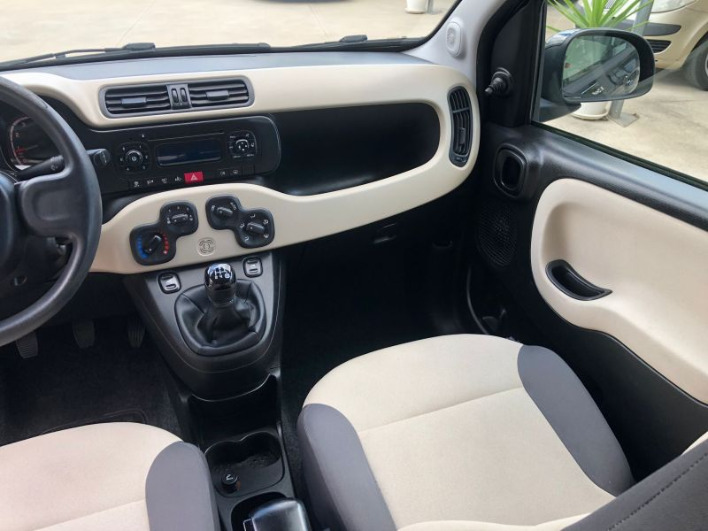 Fiat Panda 1.2i 69cv anno 2013 - immagine 9