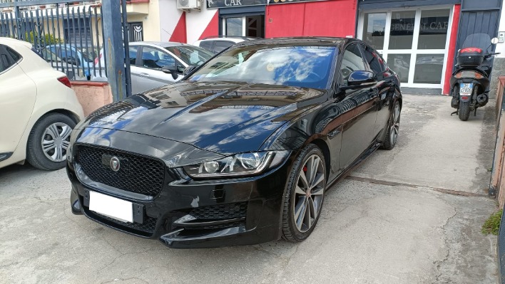 JAGUAR XE R SPORT 2.0 180CV - immagine 2