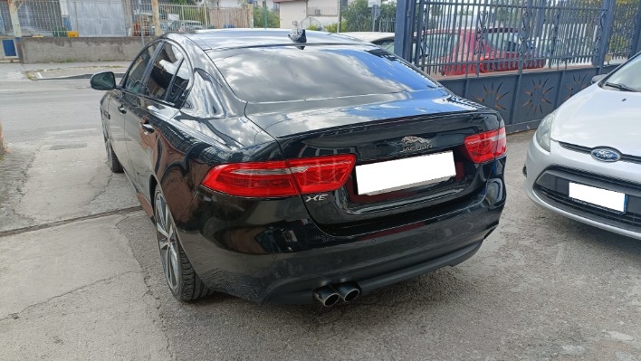 JAGUAR XE R SPORT 2.0 180CV - immagine 5