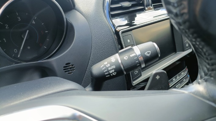 JAGUAR XE R SPORT 2.0 180CV - immagine 13