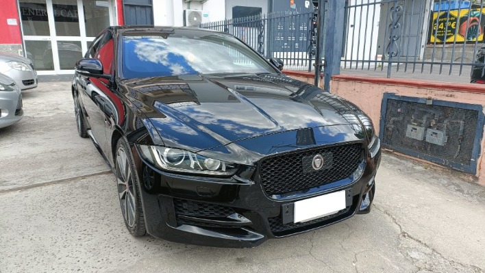 JAGUAR XE R SPORT 2.0 180CV - immagine 1