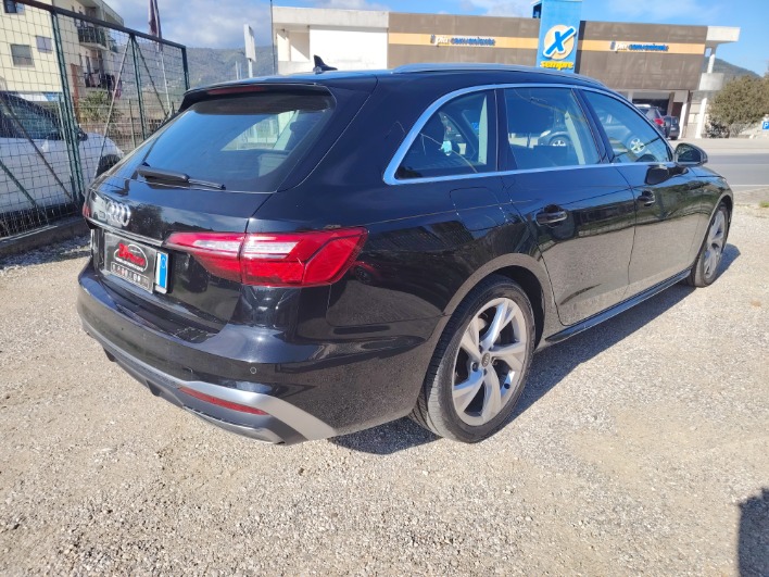 AUDI A 4 2.0 TDI AVANT SLINE - immagine 3