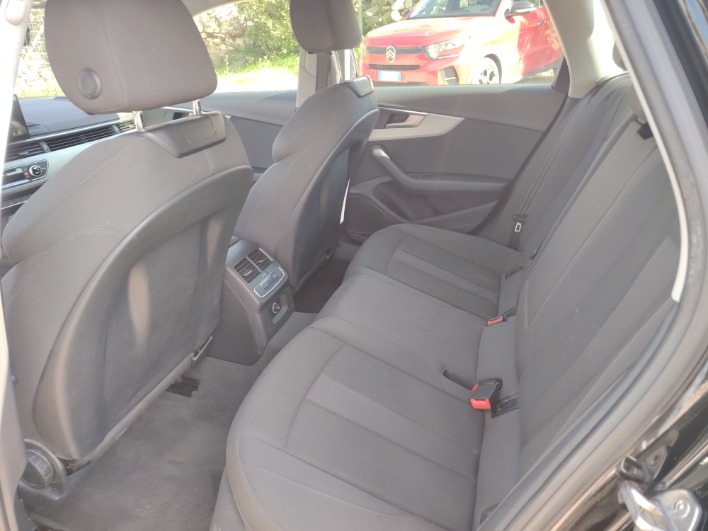 AUDI A 4 2.0 TDI AVANT SLINE - immagine 6