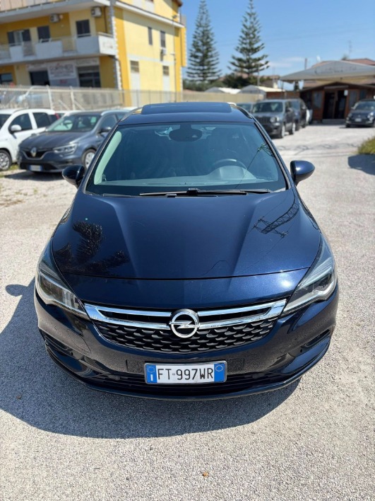 Opel Astra - immagine 1