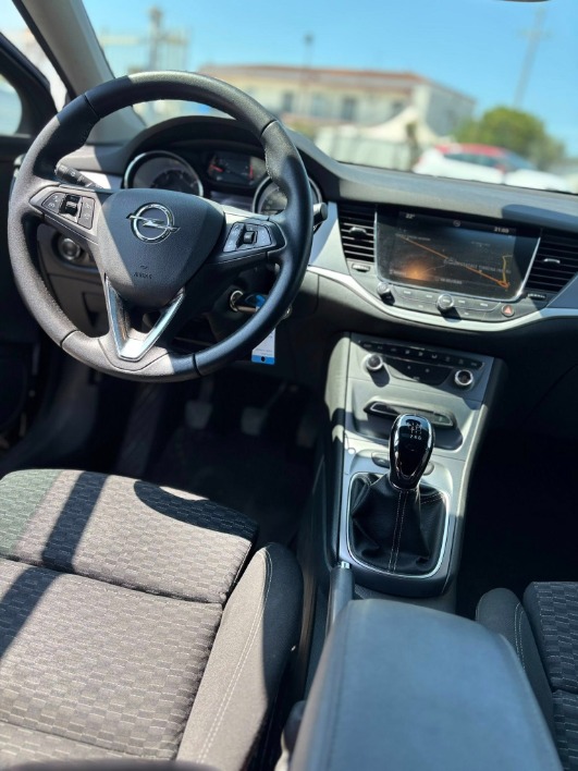 Opel Astra - immagine 32