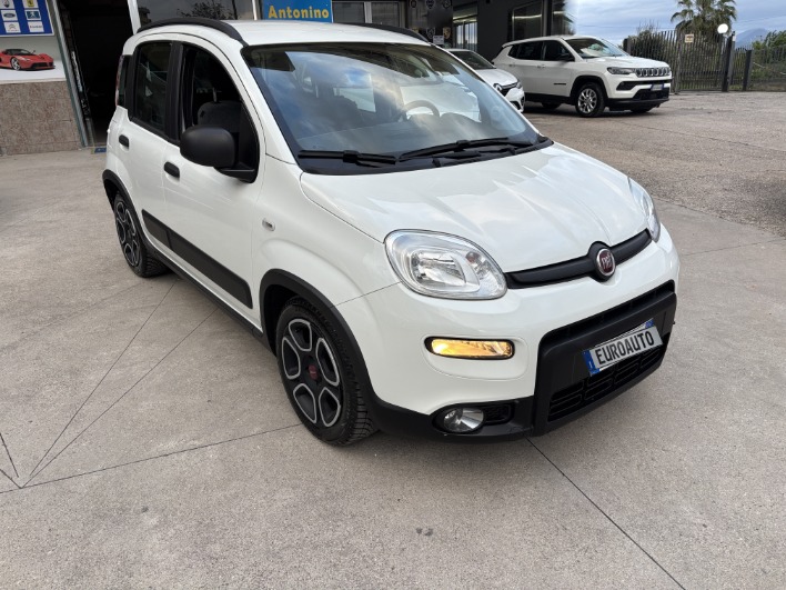 Fiat Panda 1.0 FireFly S&S Hybrid City Life - immagine 2