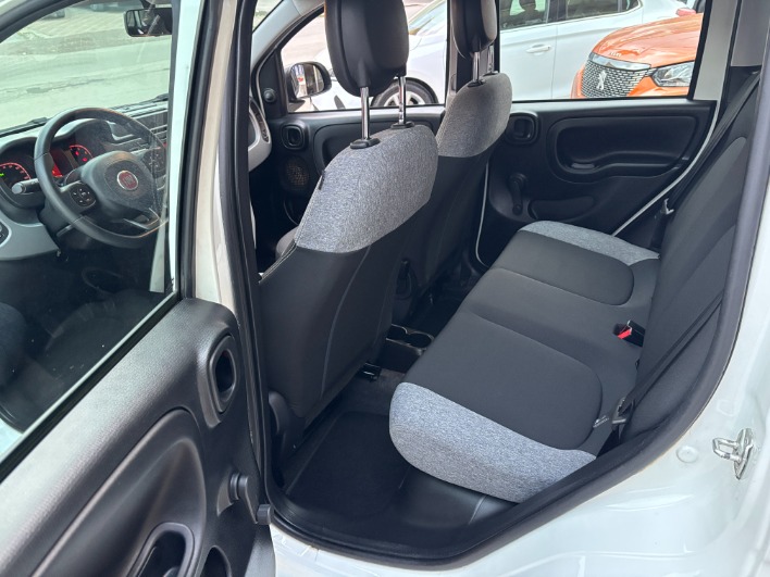 Fiat Panda 1.0 FireFly S&S Hybrid City Life - immagine 9