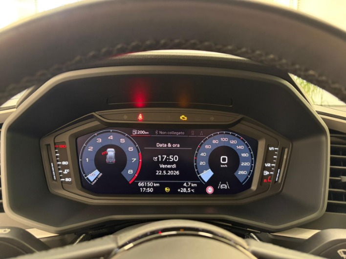 Audi A1 Sportback 30 1.0 tfsi Identity Black 110cv - immagine 3