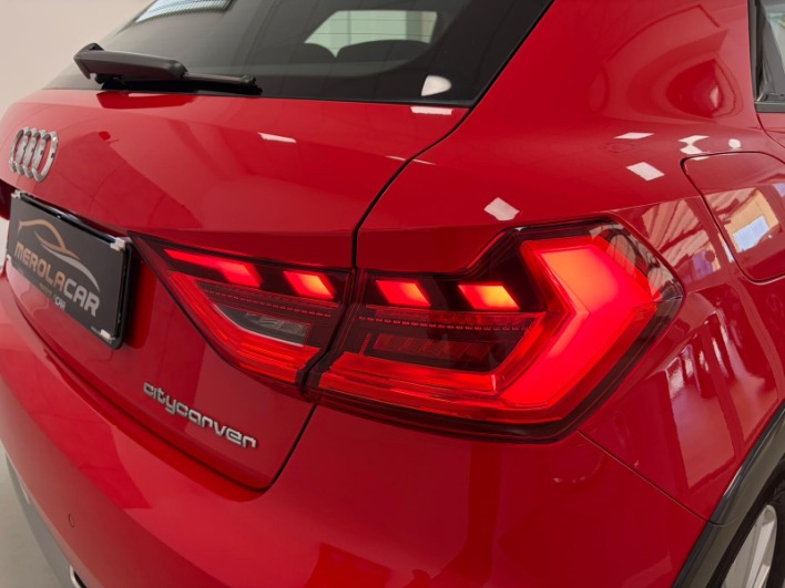 Audi A1 Sportback 30 1.0 tfsi Identity Black 110cv - immagine 7