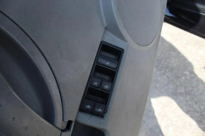 Volkswagen New Beetle TDI 101CV - immagine 7