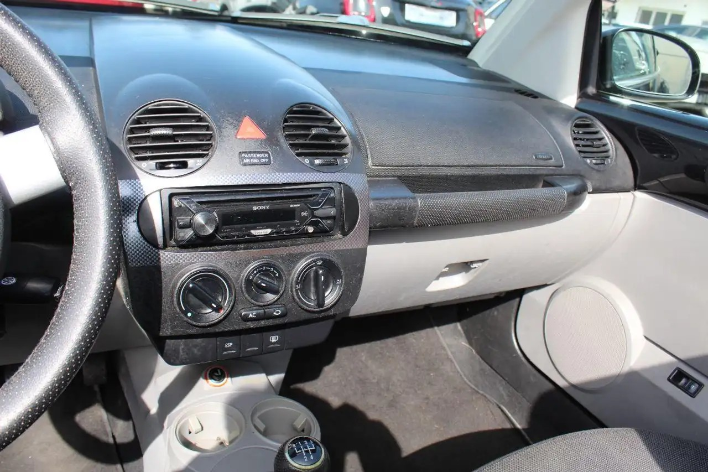 Volkswagen New Beetle TDI 101CV - immagine 3