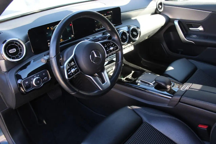 Mercedes-Benz A 140 A 200 d Automatic Sport - immagine 5