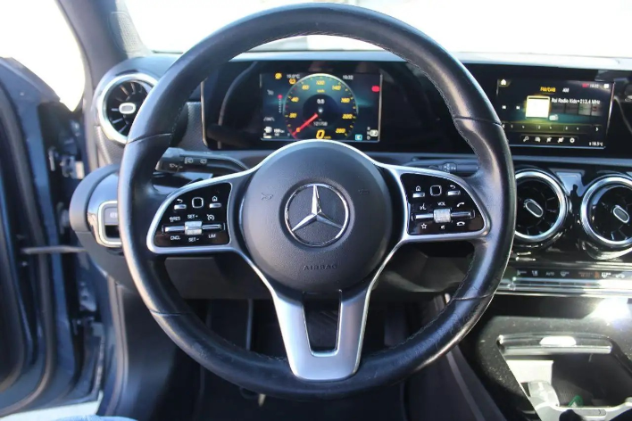 Mercedes-Benz A 140 A 200 d Automatic Sport - immagine 3