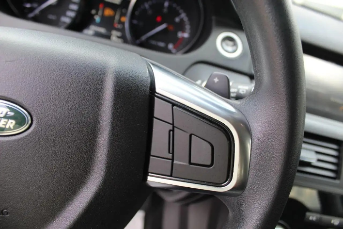 Land Rover Discovery Sport 2.0 TD4 150 CV Pure - immagine 3