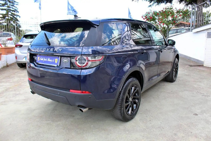 Land Rover Discovery Sport 2.0 TD4 150 CV Pure - immagine 11