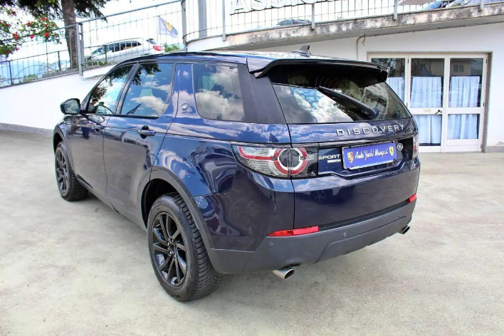 Land Rover Discovery Sport 2.0 TD4 150 CV Pure - immagine 9