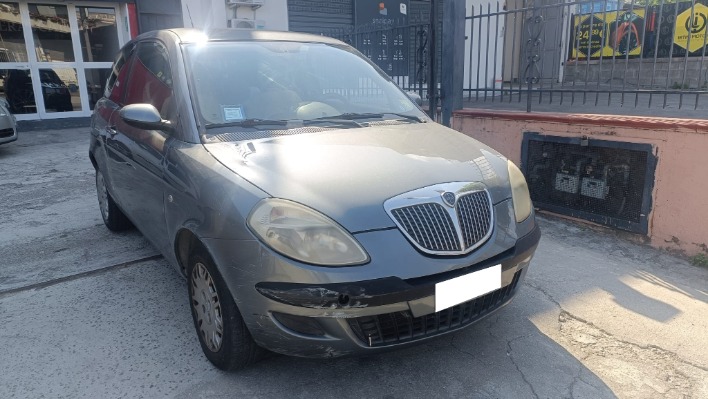 LANCIA YPSILON 1.3 MJT ARGENTO - immagine 2